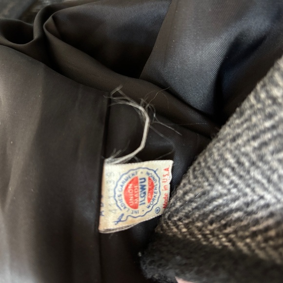 VTG Alorna Herringbone Gray Wool Blend Cape Black Trim Neck Scarf Union USA Made - Picture 10 of 15